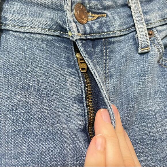 Levi’s 714 Straight Leg Distressed Step Fringe Hem Jeans Womens 29 Raw Zip Fly - Picture 6 of 12